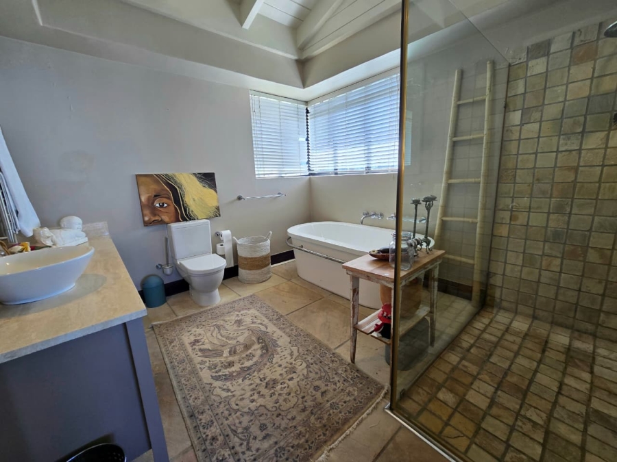 8 Bedroom Property for Sale in Oubaai Western Cape